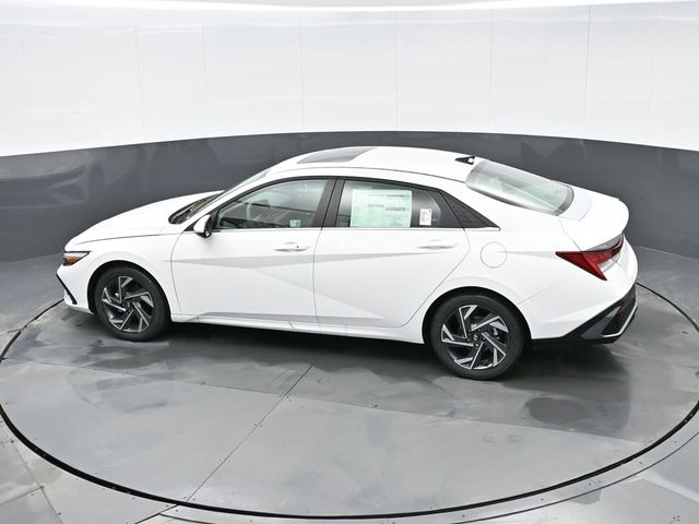 2024 Hyundai Elantra SEL 24