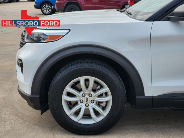 2021 Ford Explorer Base 8