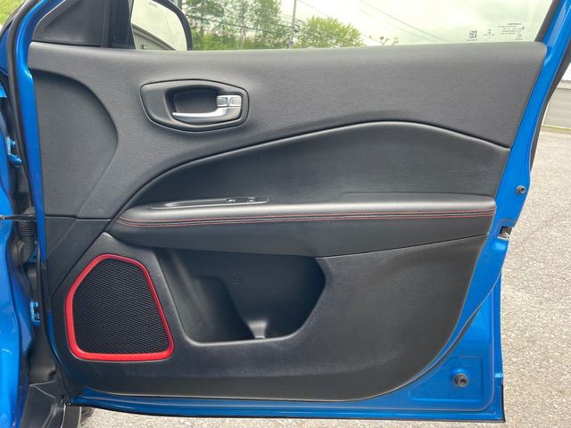2018 Jeep Compass Trailhawk - Laser Blue exterior view 16
