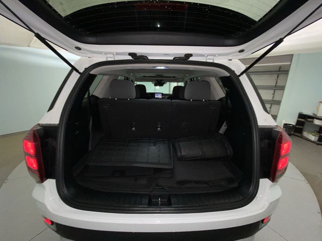 Used 2022 White Hyundai SEL image 24