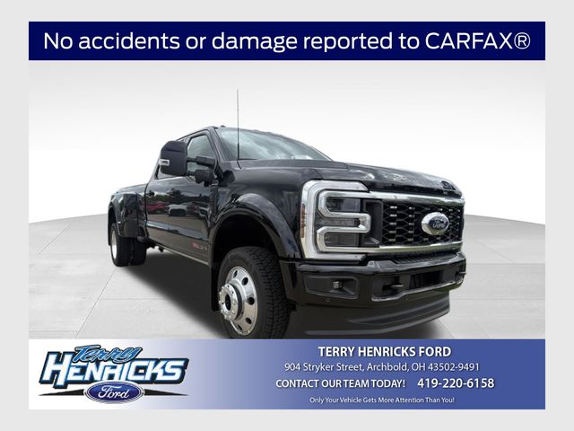 Agate Black Metallic 2026 Ford F-450 Super Duty Pickup Truck Four-Wheel Drive Automatic