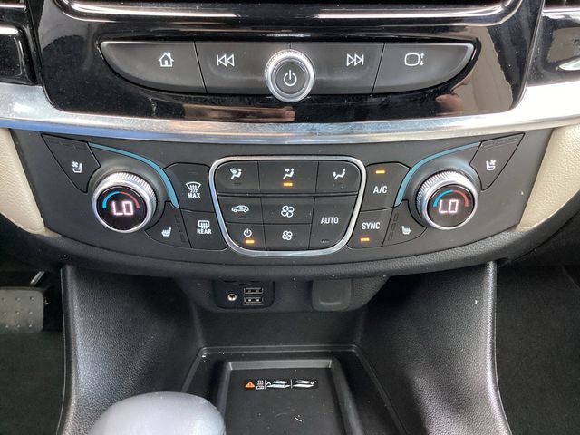 Used Car 2023 Chevrolet Traverse  Premier For Sale Under $40,000 In San Antonio, Texas