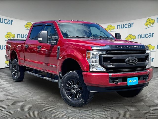 Red Metallic 2022 Ford F-250 Super Duty XLT Crew Cab 4WD Pickup Truck Four-Wheel Drive Automatic
