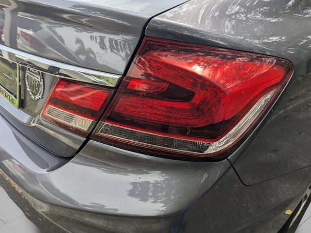 Used 2015  Honda SE image 46
