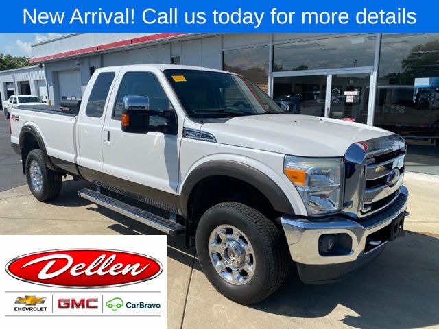 White 2016 Ford F-250 Super Duty Pickup Truck Four-Wheel Drive 6-Speed Automatic