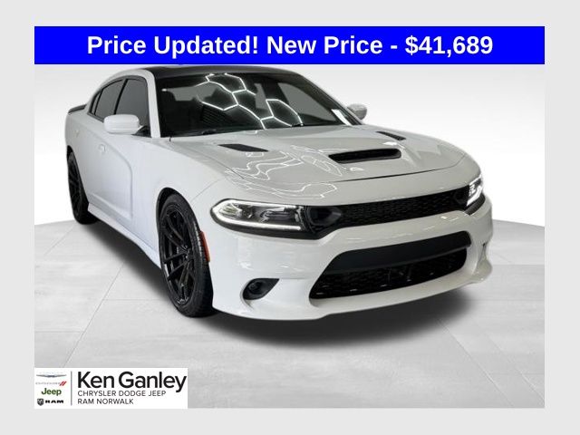 White Knuckle Clearcoat 2022 Dodge Charger Sedan Rear-Wheel Drive 8-Speed Automatic