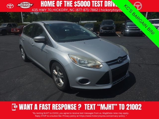 Ingot Silver 2013 Ford Focus SE Hatchback Hatchback Front-Wheel Drive 5-Speed Manual