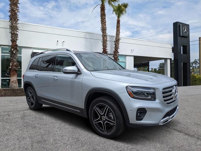 Cirrus Silver Metallic 2026 Mercedes-Benz GLB SUV / Crossover Front-Wheel Drive 8-Speed Dual Clutch
