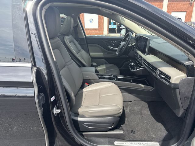 Certified Used 2025  Lincoln Grand Touring image 28