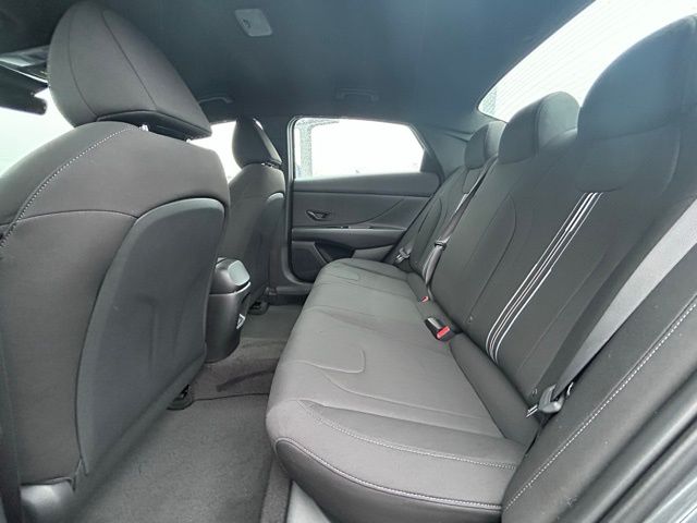 HyundaiElantra8