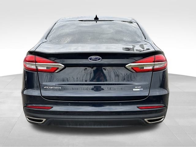 2020 Ford Fusion SE 4