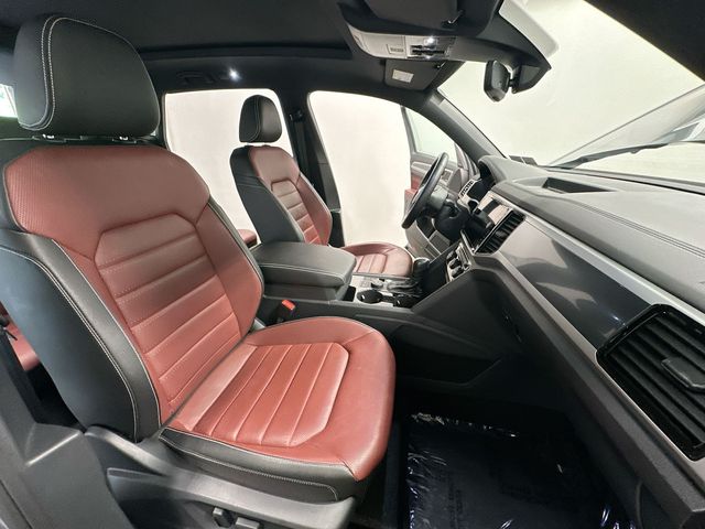 2023 Volkswagen Atlas Cross Sport 3.6L V6 SEL Premium R-Line Gray at Sutliff Volkswagen