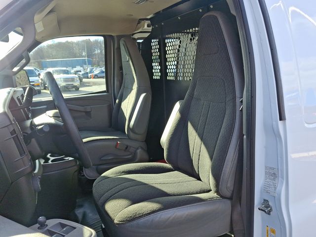 2022 GMC Savana 2500 Work Van 15