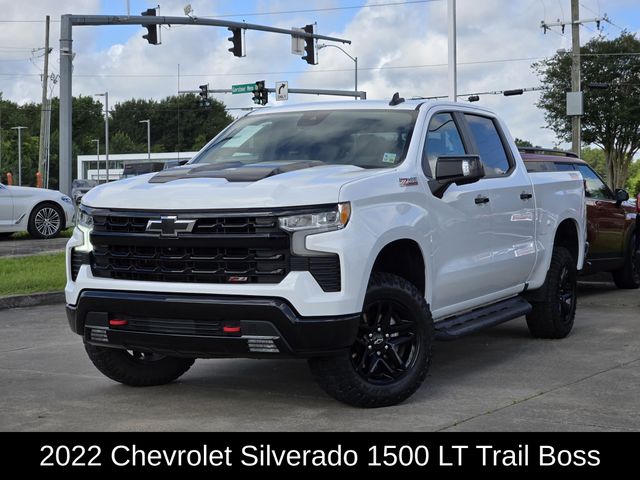 Summit White 2022 Chevrolet Silverado 1500 Pickup Truck Four-Wheel Drive Automatic