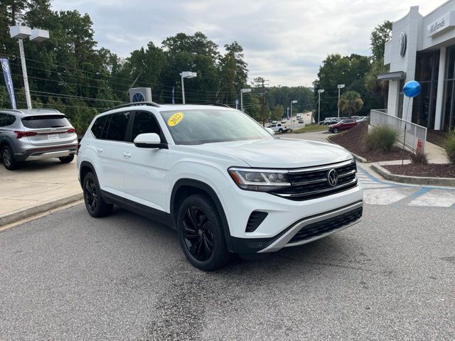 Pure White 2022 Volkswagen Atlas SUV / Crossover Front-Wheel Drive 8-Speed Automatic