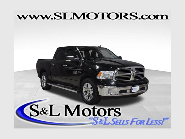 Brilliant Black Crystal Pearlcoat 2018 RAM 1500 Pickup Truck Four-Wheel Drive 8-Speed Automatic