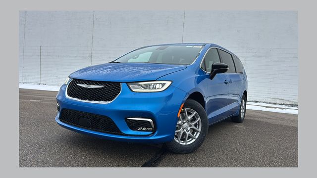 2026 Chrysler Pacifica Select FWD