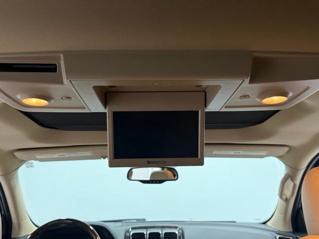 Used 2011 White GMC Denali image 28