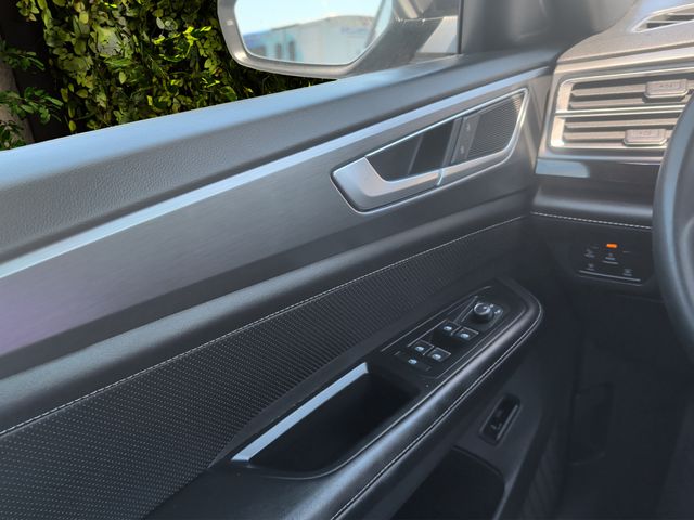 2024 VOLKSWAGEN ATLAS CROSS SPORT SE • 2.0L TURBO • FWD CLEAN CARFAX • 1 OWNER PANORAMIC SUNROOF • APPLE CARPLAY • ADAPTIVE CRUISE • BLIND SPOT MONITOR Thumbnail