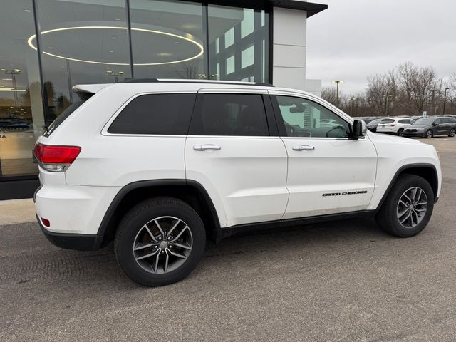 Used 2017 White Jeep Limited image 2