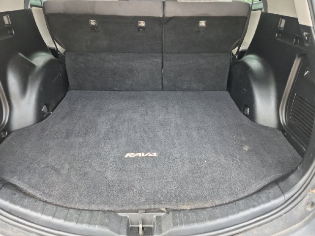 2014 Toyota RAV4 - Image 28