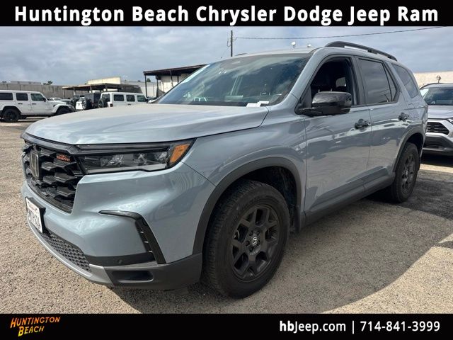 Sonic Gray Pearl 2025 Honda Pilot SUV / Crossover All-Wheel Drive Automatic