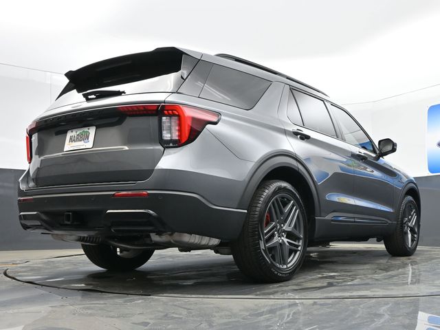 2025 Ford Explorer ST-Line photo