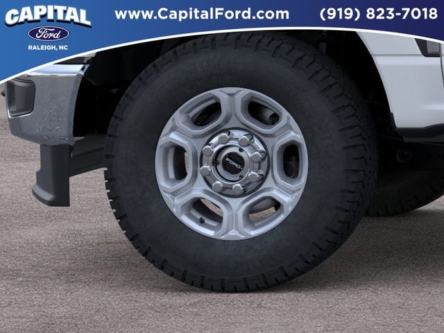 New 2026 Oxford White Ford F-250® XLT image 19