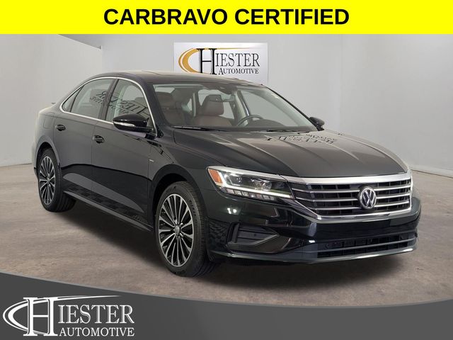Racing Green 2022 Volkswagen Passat Sedan Front-Wheel Drive 6-Speed Automatic