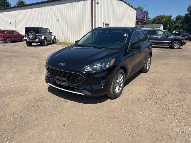 2020 Black Metallic Ford Escape SE AWD SUV