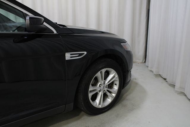 Used 2018 Black Ford SEL image 26