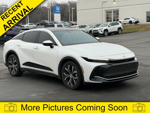 2023 Toyota Crown Limited's photo