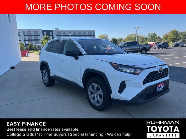 2022 Toyota RAV4 LE 3