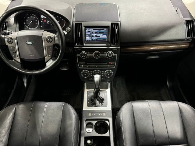 2014 Land Rover LR2 Base 27