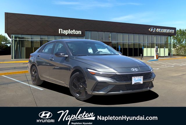 Amazon Gray 2026 Hyundai Elantra Sedan Front-Wheel Drive Continuously Variable Transmission