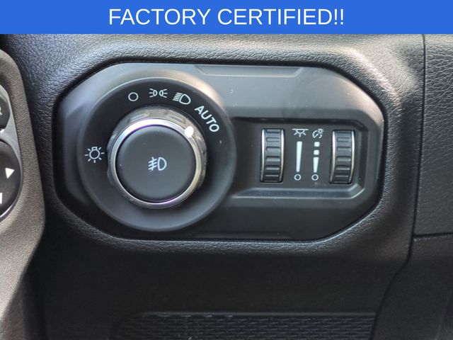 Used 2021 Silver Jeep Unlimited Sahara Altitude image 16