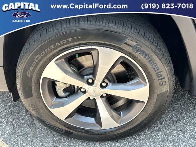 Used 2022 Black Jeep Limited image 13