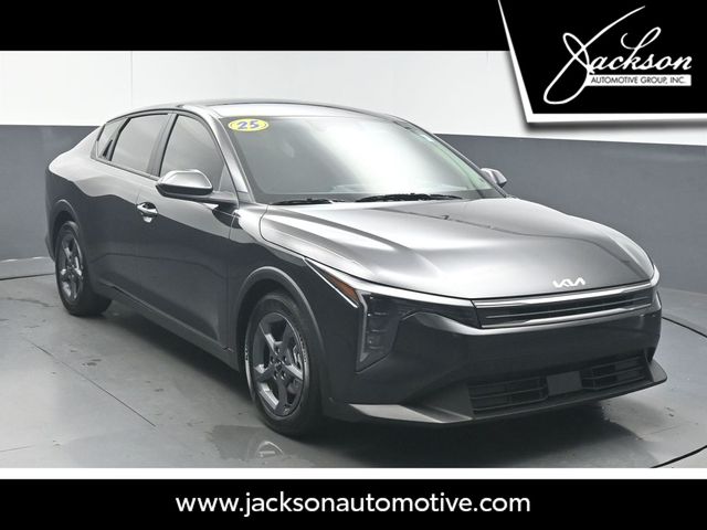 Interstellar Gray 2025 Kia K4 Sedan Front-Wheel Drive Continuously Variable Transmission