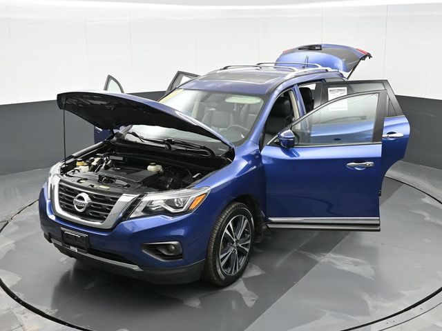 2018 Nissan Pathfinder Platinum 38