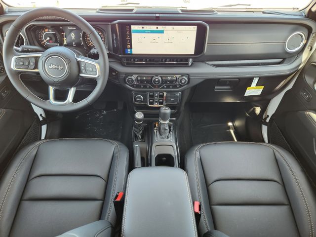 2025 Jeep Wrangler Sahara photo