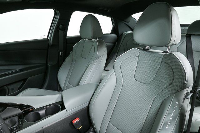 Elantra Hybrid Limited