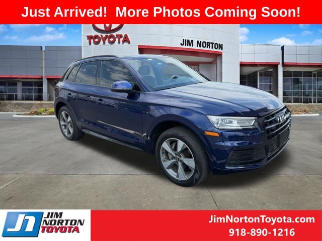 2020 Audi Q5 45 Titanium quattro S tronic Premium's photo
