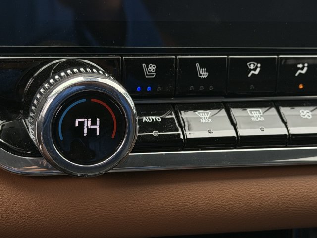 2023 GMC Canyon AT4 White at AutoSavvy Houston Northwest