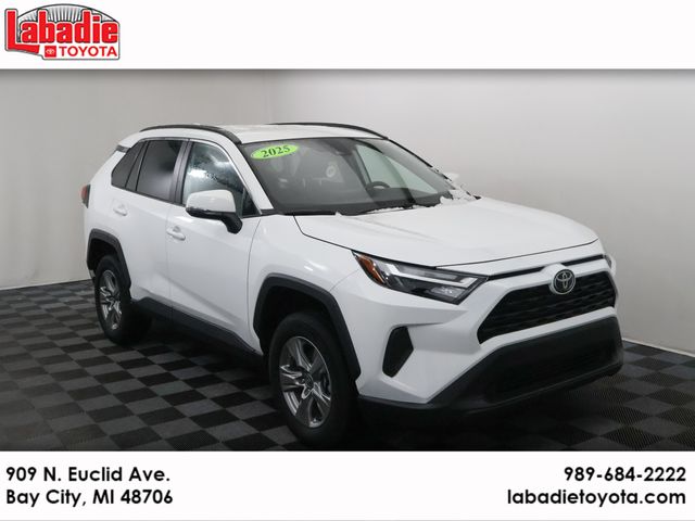 2025 Toyota RAV4 XLE AWD