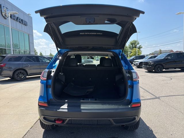 2019 Jeep Cherokee Trailhawk - Hydro Blue Pearlcoat exterior view 9