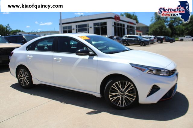 Snow White Pearl 2023 Kia Forte Sedan Front-Wheel Drive Continuously Variable Transmission