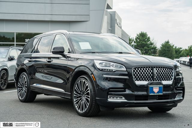 Infinite Black Metallic Clearcoat 2023 Lincoln Aviator SUV / Crossover All-Wheel Drive Automatic