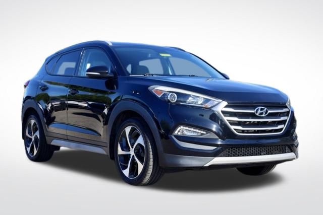 Black Noir Pearl 2017 Hyundai Tucson 1.6T Sport FWD SUV / Crossover Front-Wheel Drive 7-Speed Automatic