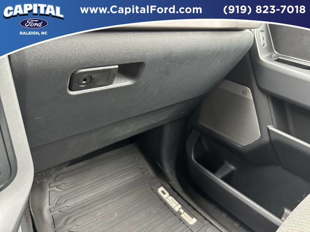 Used 2025 Blue Ford XLT image 28