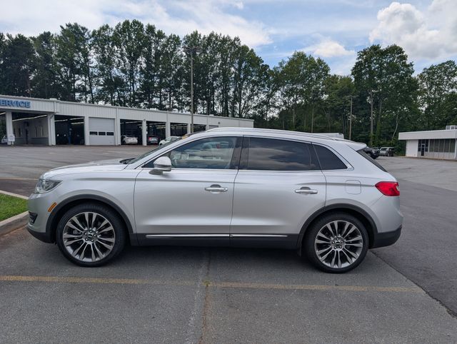 Used 2016 Silver Lincoln Reserve image 2